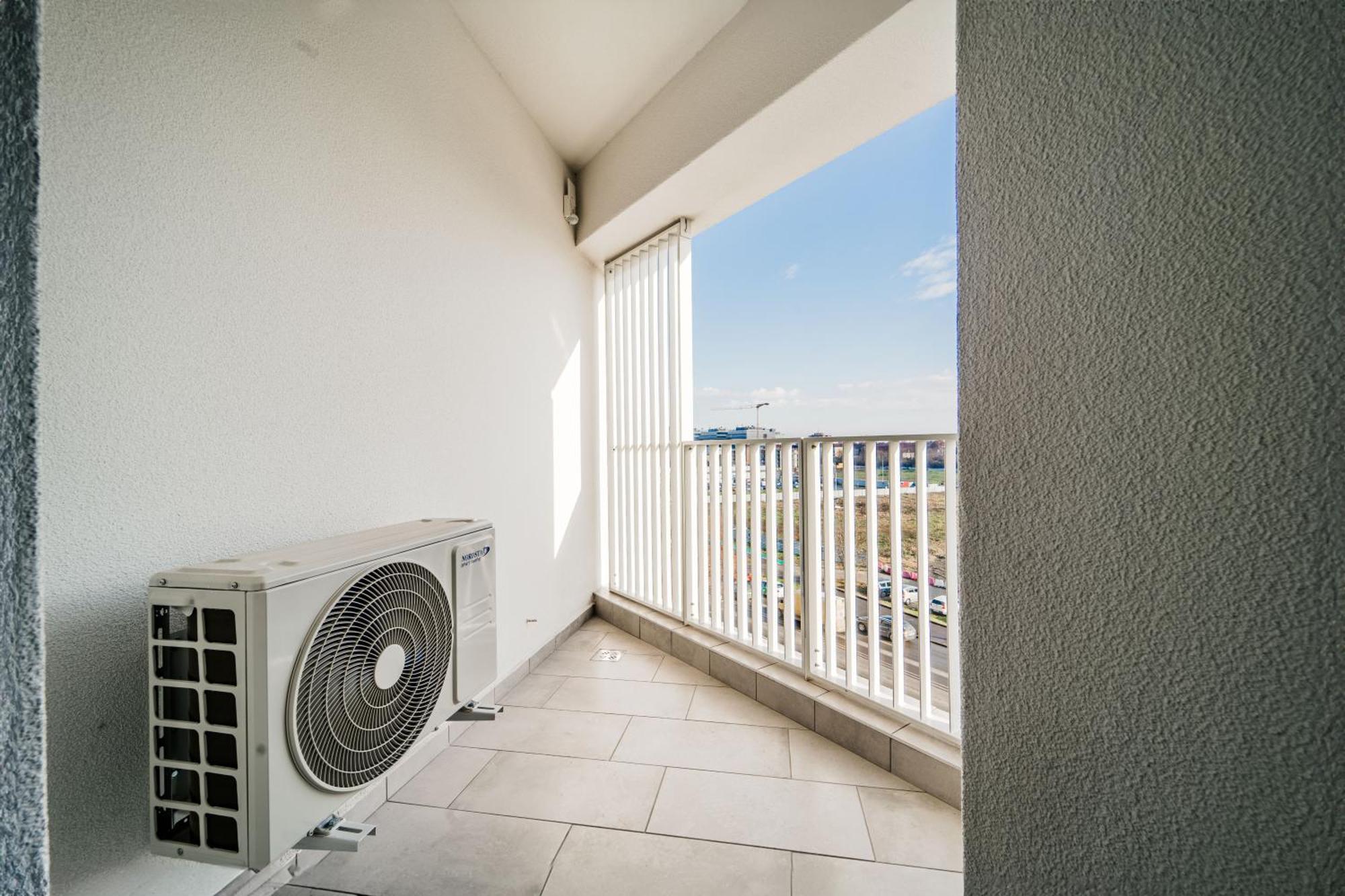 Smart Home - Gloria Apartment Avenue - By Openhouse Timisoara Exterior photo